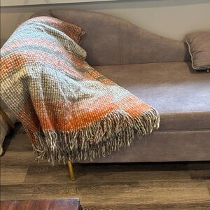Cozy Woven Throw Blanket in Orange and Gray. B10